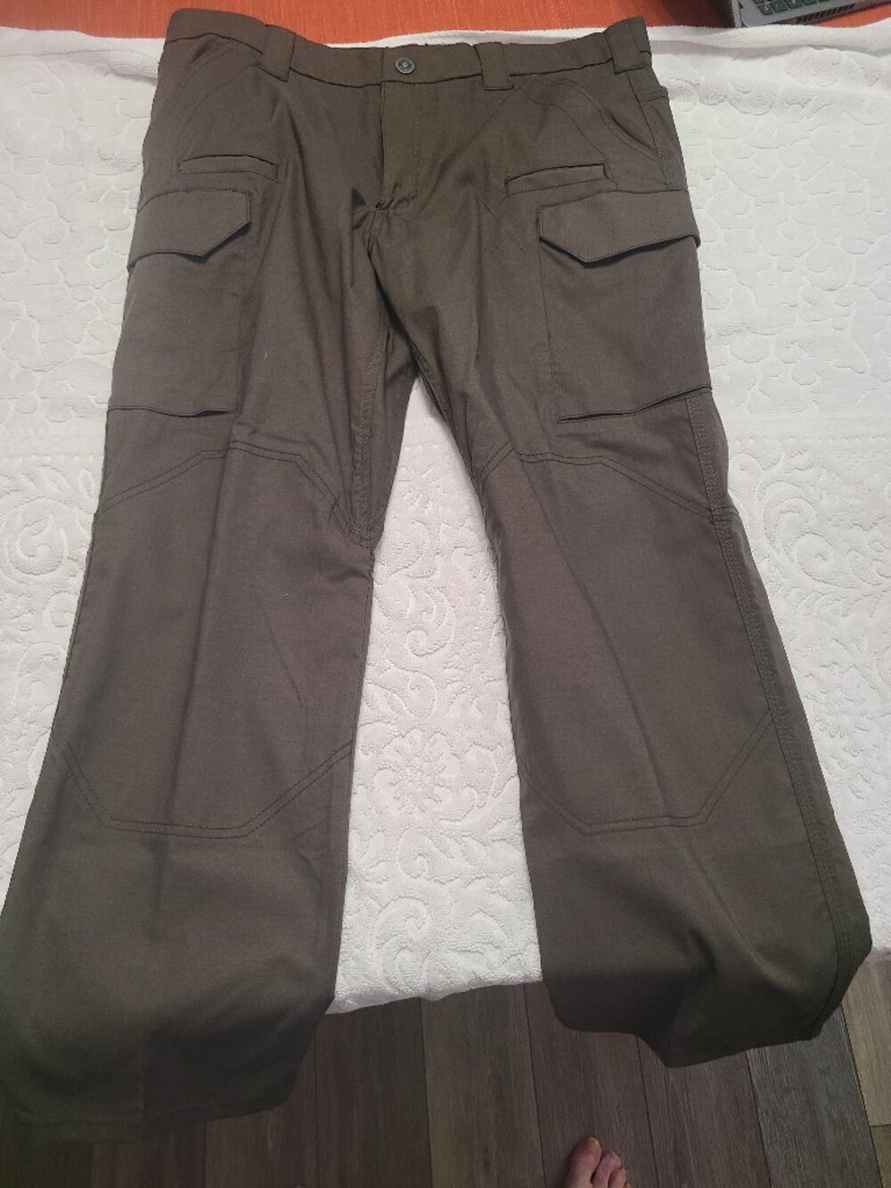 38W x 30L First Tactical V2 Pants (NWOT)